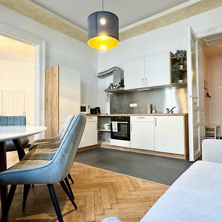 Premium Apartment Located At The Famous Vienna Kutschkermarkt 외부 사진